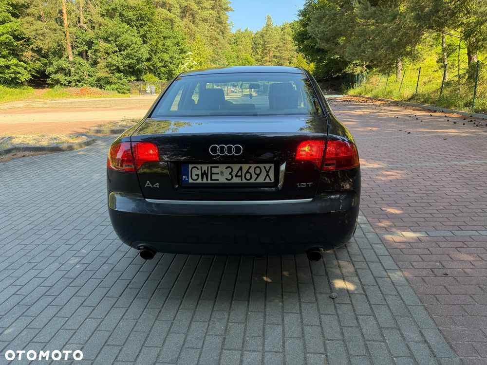 Audi A4 Limousine - 31