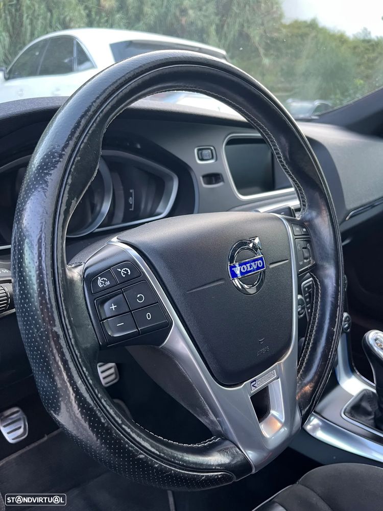 Volvo V40 D2 R Design - 21
