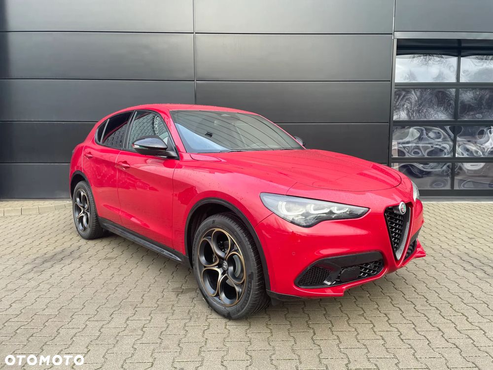Alfa Romeo Stelvio 2.0 Turbo 16V AT8-Q4 Intensa - 4