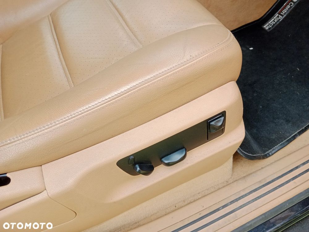 Porsche Cayenne Tiptronic S - 16