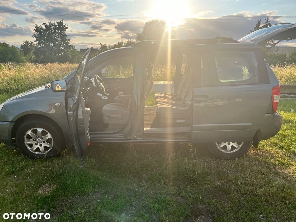 Kia Carnival 2.9 CRDi EX - 13