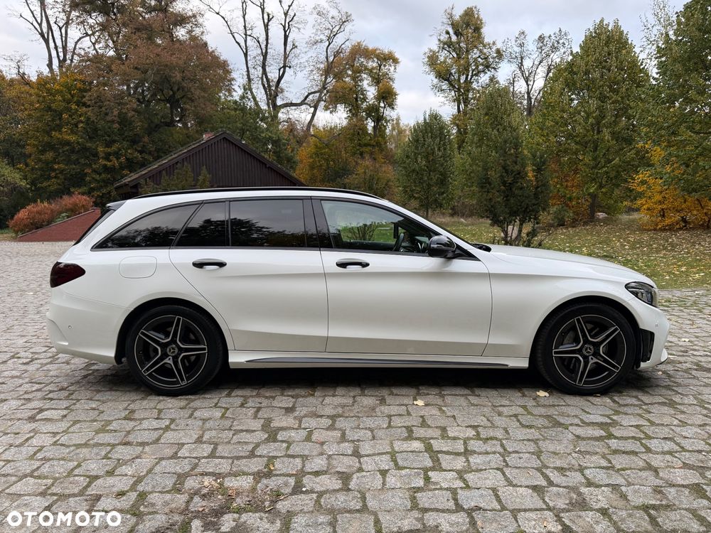 Mercedes-Benz Klasa C 300 d 4MATIC 9G-TRONIC - 9