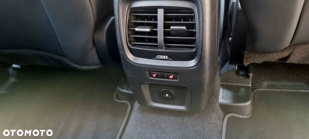 Ford Kuga 2.5P PHEV FWD Vignale - 25