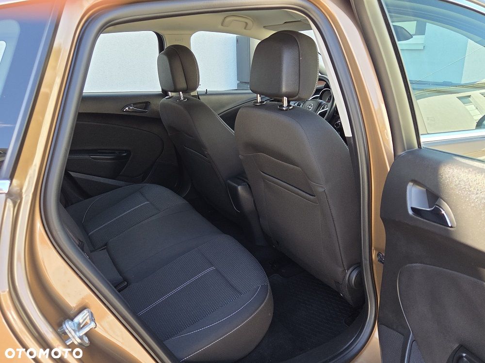 Opel Astra 1.6 Exklusiv - 11