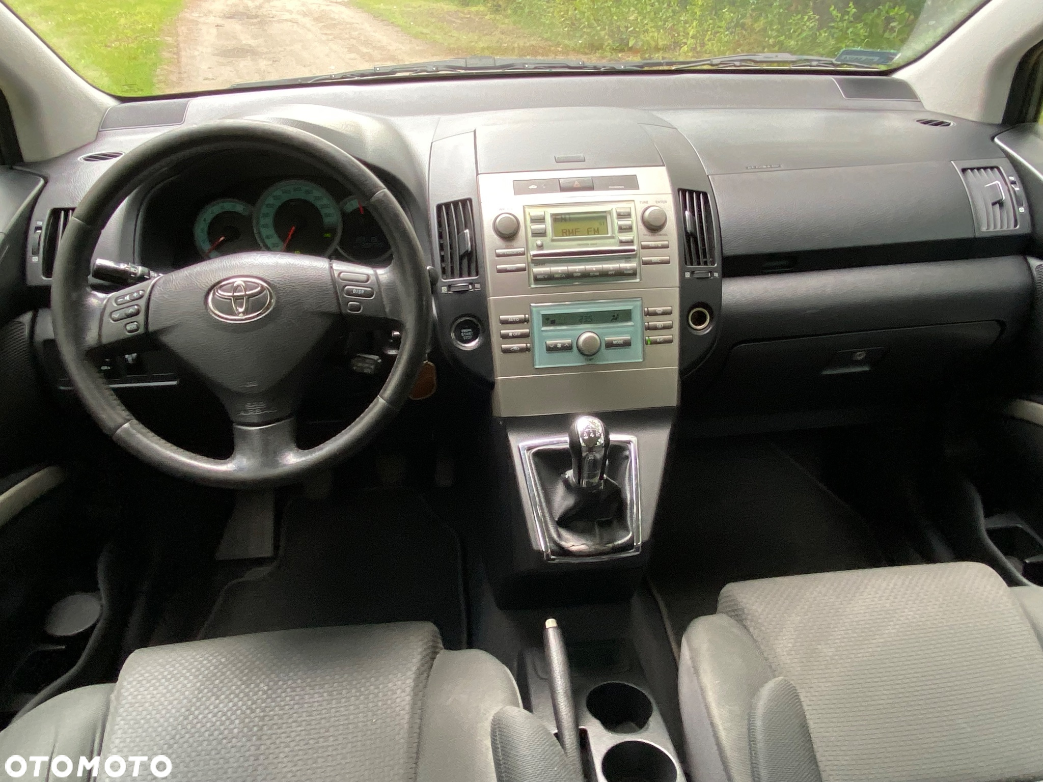 Toyota Corolla Verso 1.8 Prestige + - 13