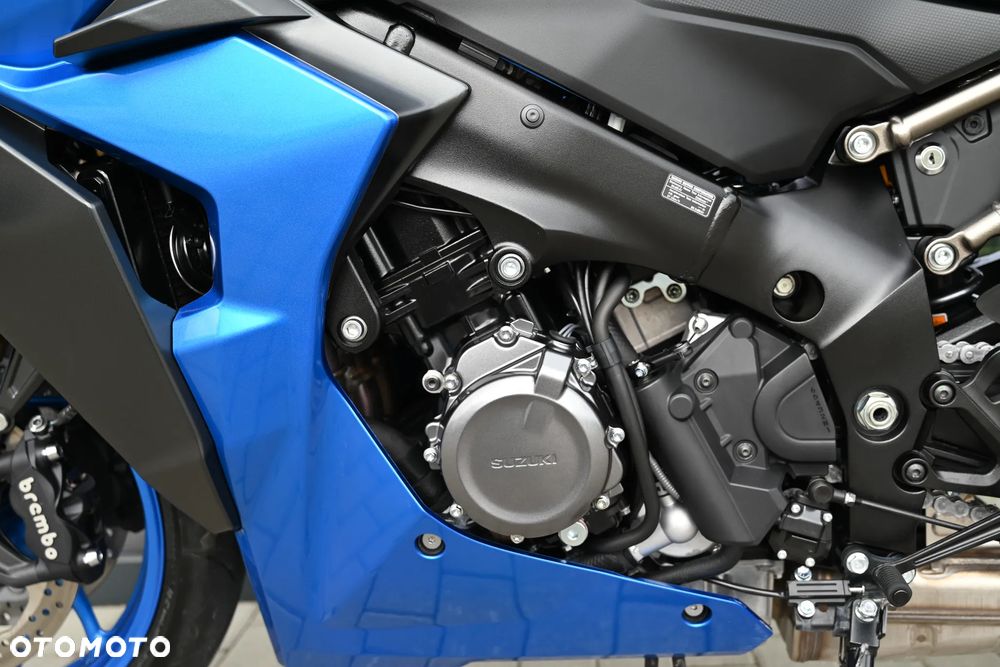 Suzuki GSX 1000 - 11