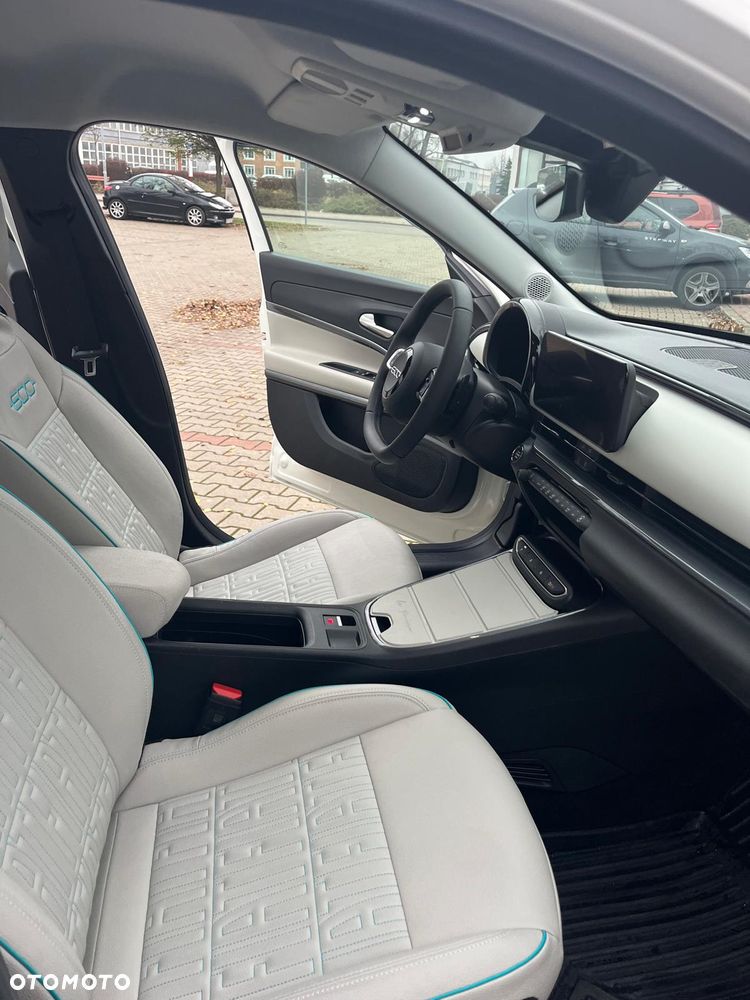 Fiat 600 1.2 Turbo La Prima eDCT - 11