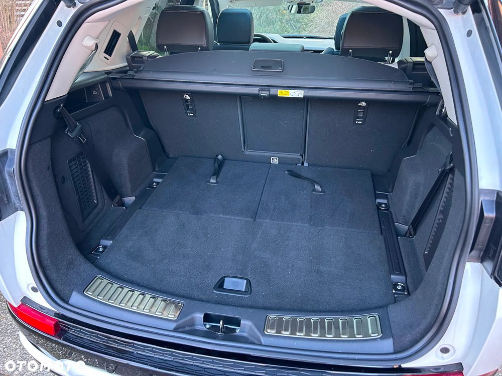 Land Rover Discovery Sport 2.0 P250 mHEV Dynamic SE - 6