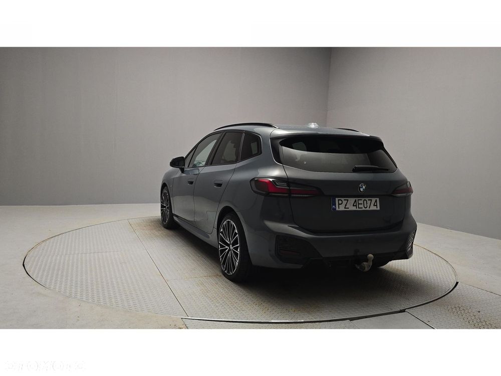 BMW Seria 2 218d - 4
