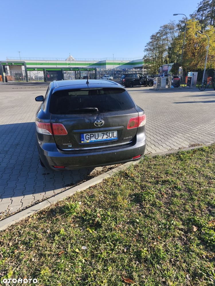 Toyota Avensis - 7