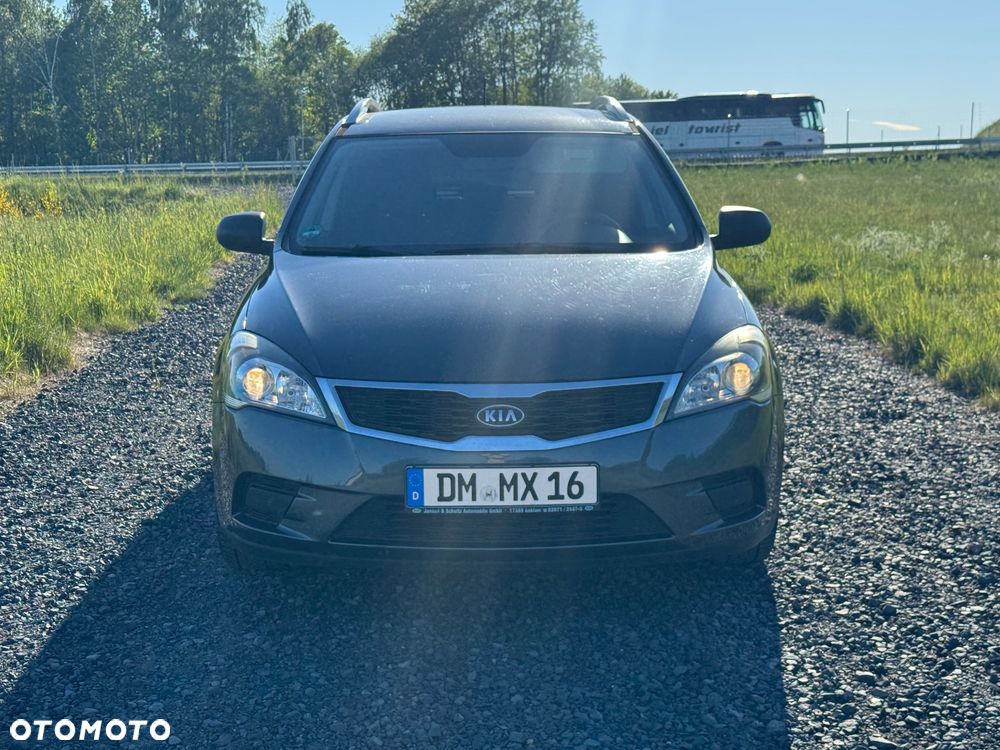 Kia Ceed 1.4 CVVT Attract - 2