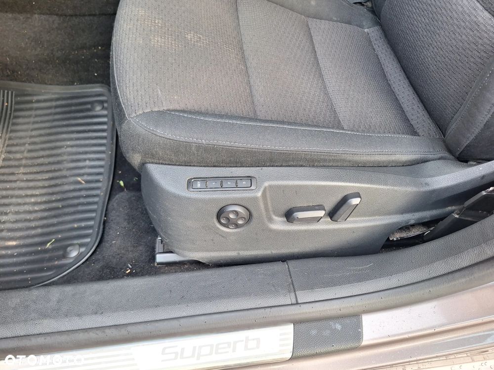 Skoda Superb 1.8 TSI Active - 14