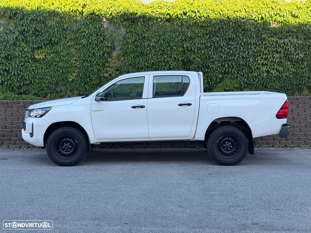Toyota Hilux 2.4 D-4D CD 5L - 24