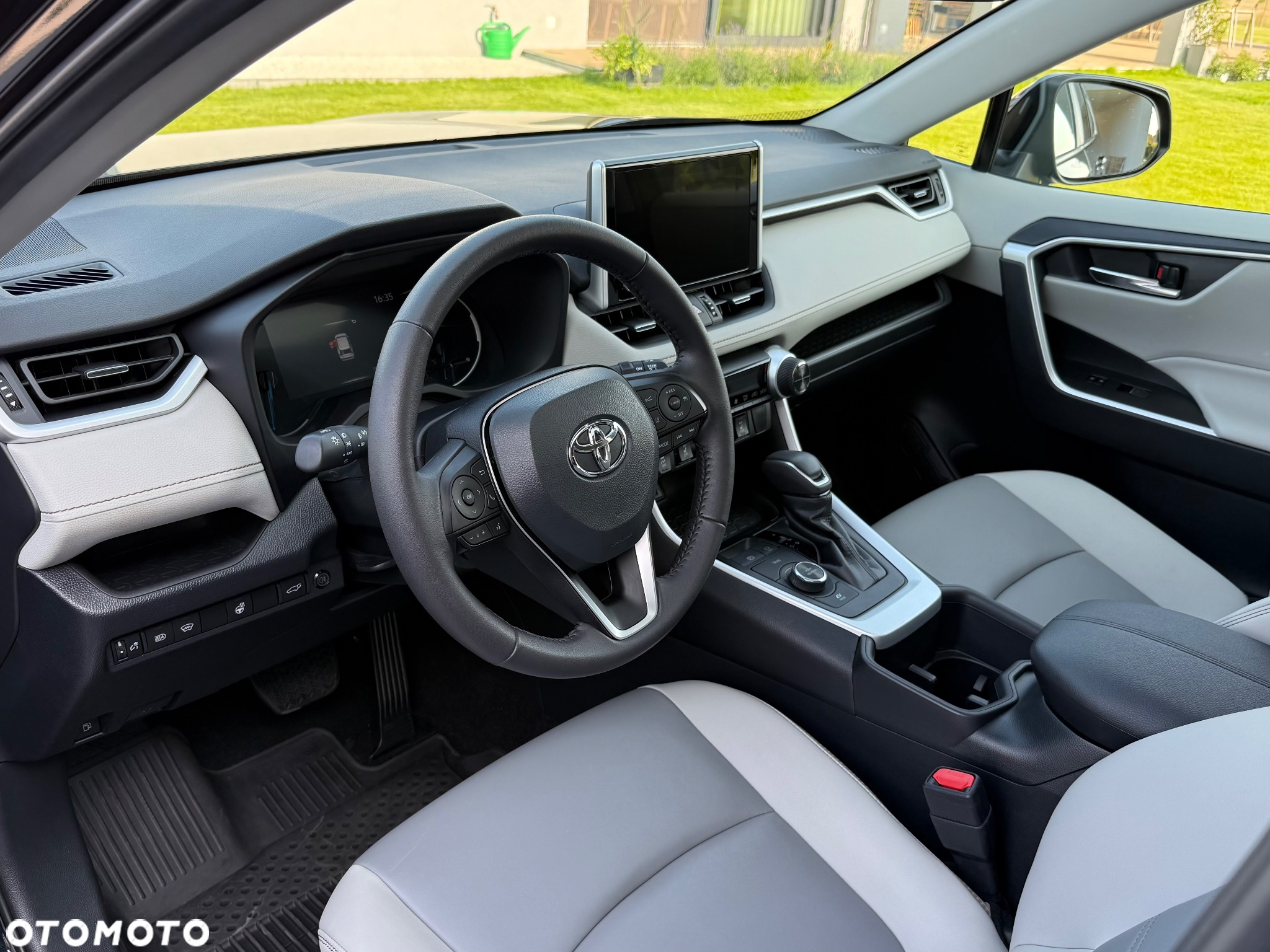 Toyota RAV4 - 7