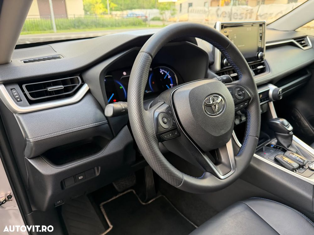 Toyota RAV4 - 13
