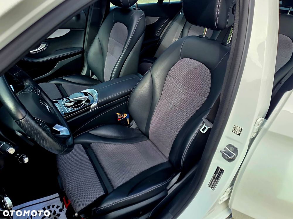 Mercedes-Benz Klasa C 200 4Matic 9G-TRONIC Avantgarde - 17