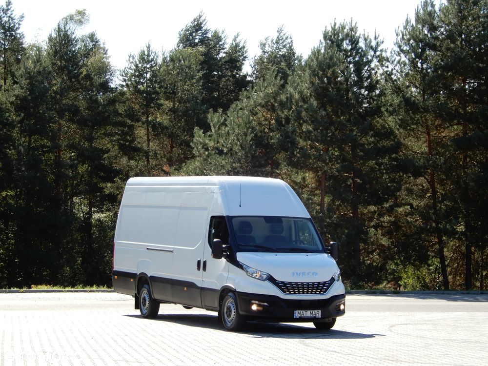 Iveco Daily 35S18 3.0 HPI 180 KM POWER Furgon Blaszak XXL 4.70 CM MAXI LONG Wysokość H3 2150 mm WZMACNIANE ZAWIESZENIE 1024 Kg Ładowność HAK 3500 Kg 50 Tys Km ASO Serwis Stan NOWY UNIKAT OKAZJA - 2