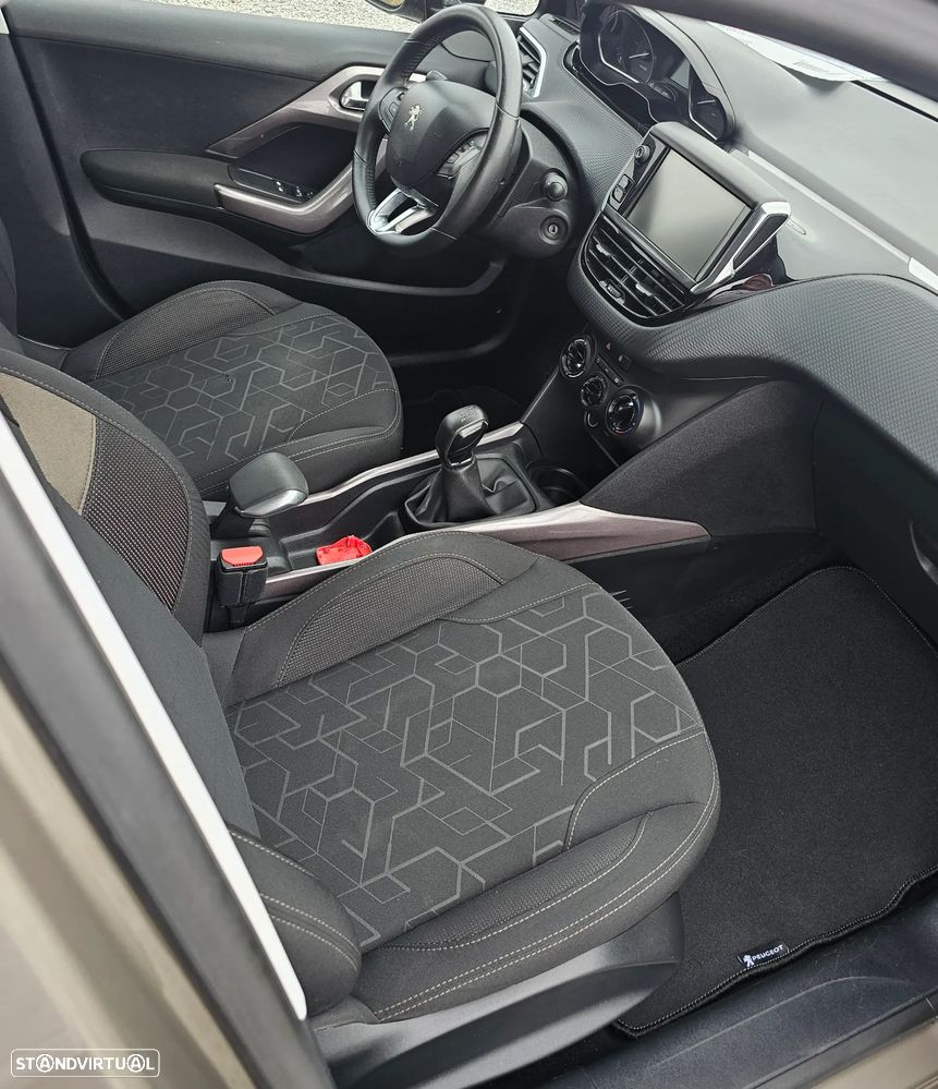 Peugeot 2008 PureTech 82 Active - 14