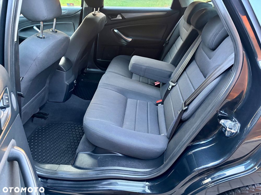 Ford Mondeo 2.0 EcoBoost Titanium - 26