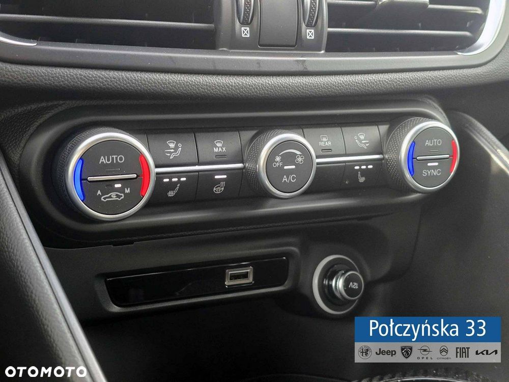 Alfa Romeo Giulia - 25