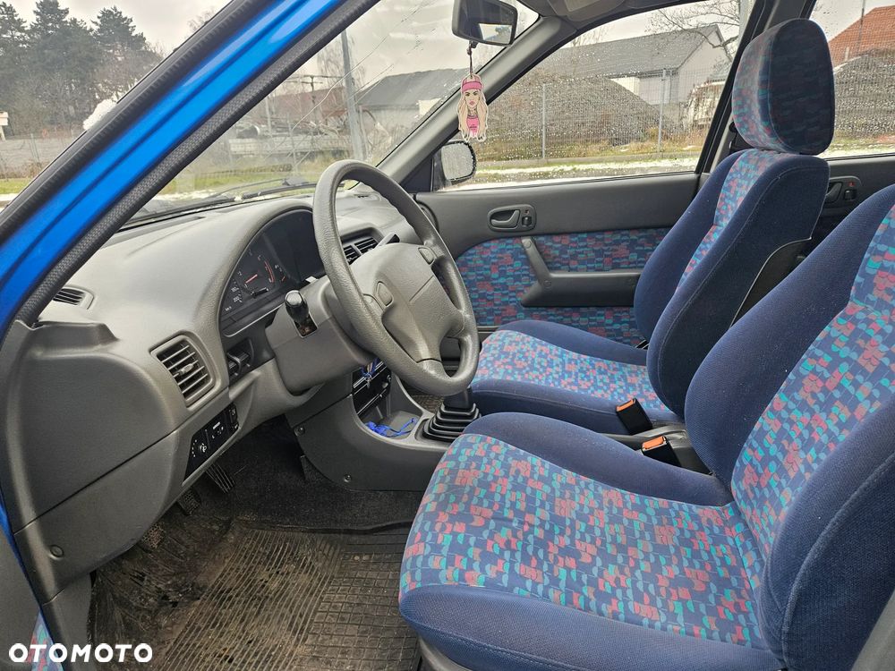 Suzuki Swift 1.0 GLX - 12