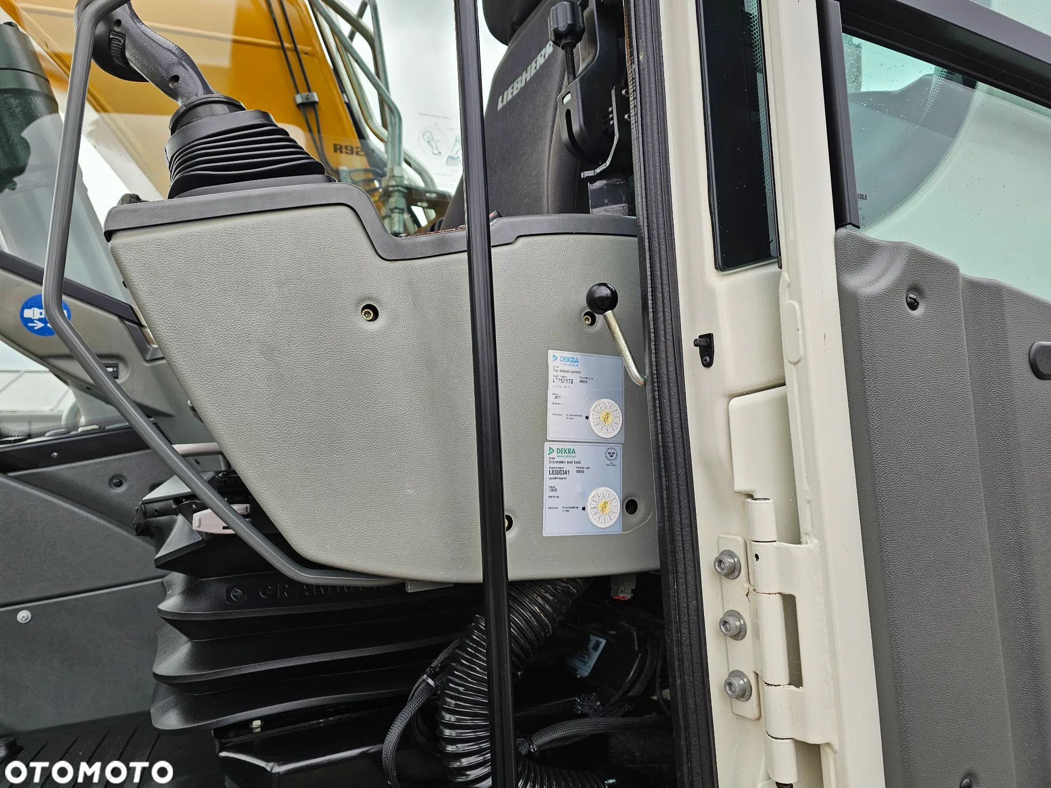 Liebherr R 922 LC R922 LC - 16