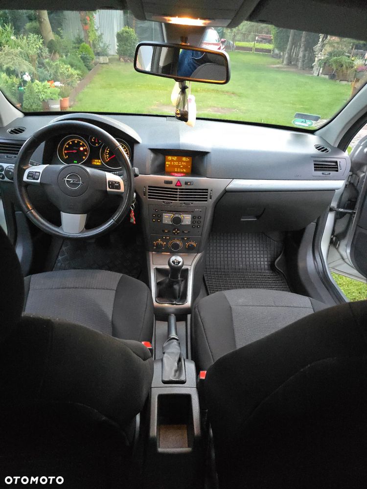 Opel Astra 1.6 Cosmo - 11