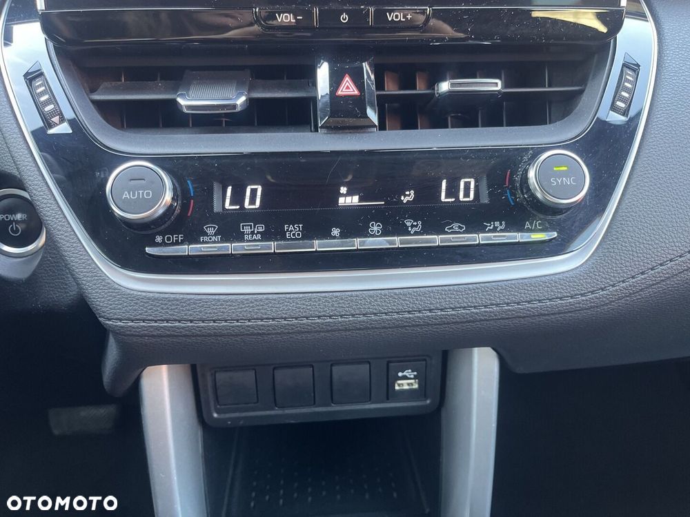 Toyota Corolla Cross 2.0 Hybrid Comfort - 17