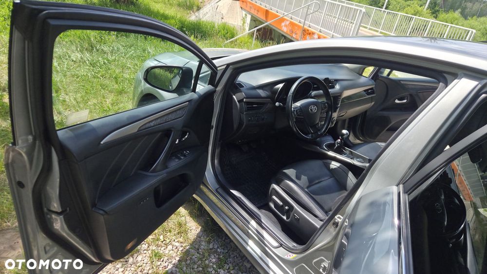 Toyota Avensis 2.0 D-4D Prestige - 13