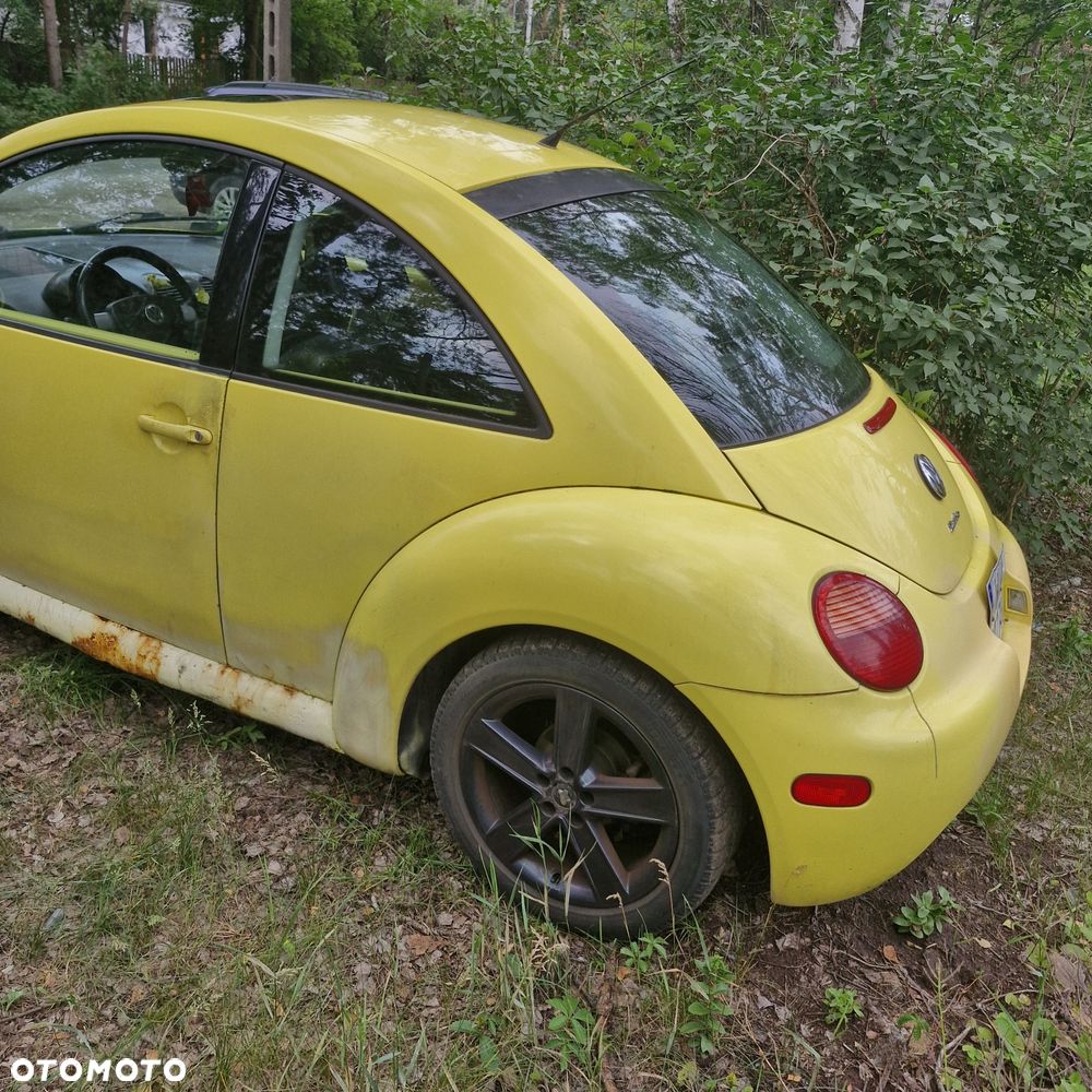 Volkswagen New Beetle - 2