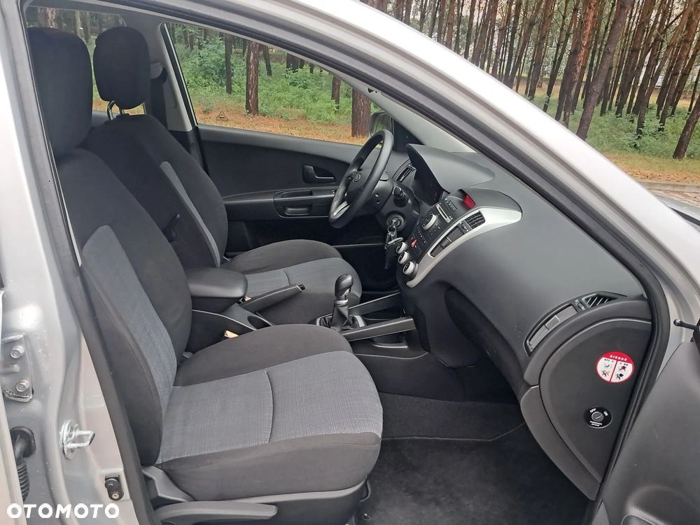 Kia Ceed 1.4 Comfort + - 13