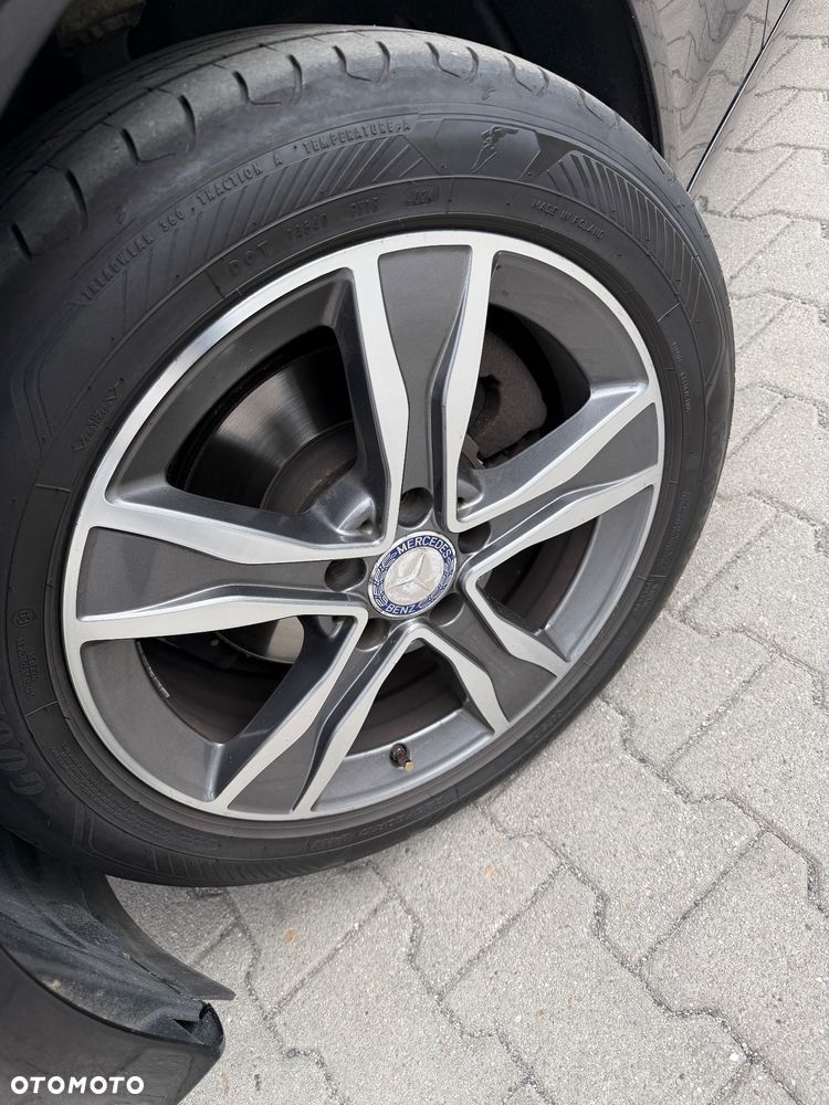 Mercedes-Benz Klasa C 180 9G-TRONIC Edition - 17