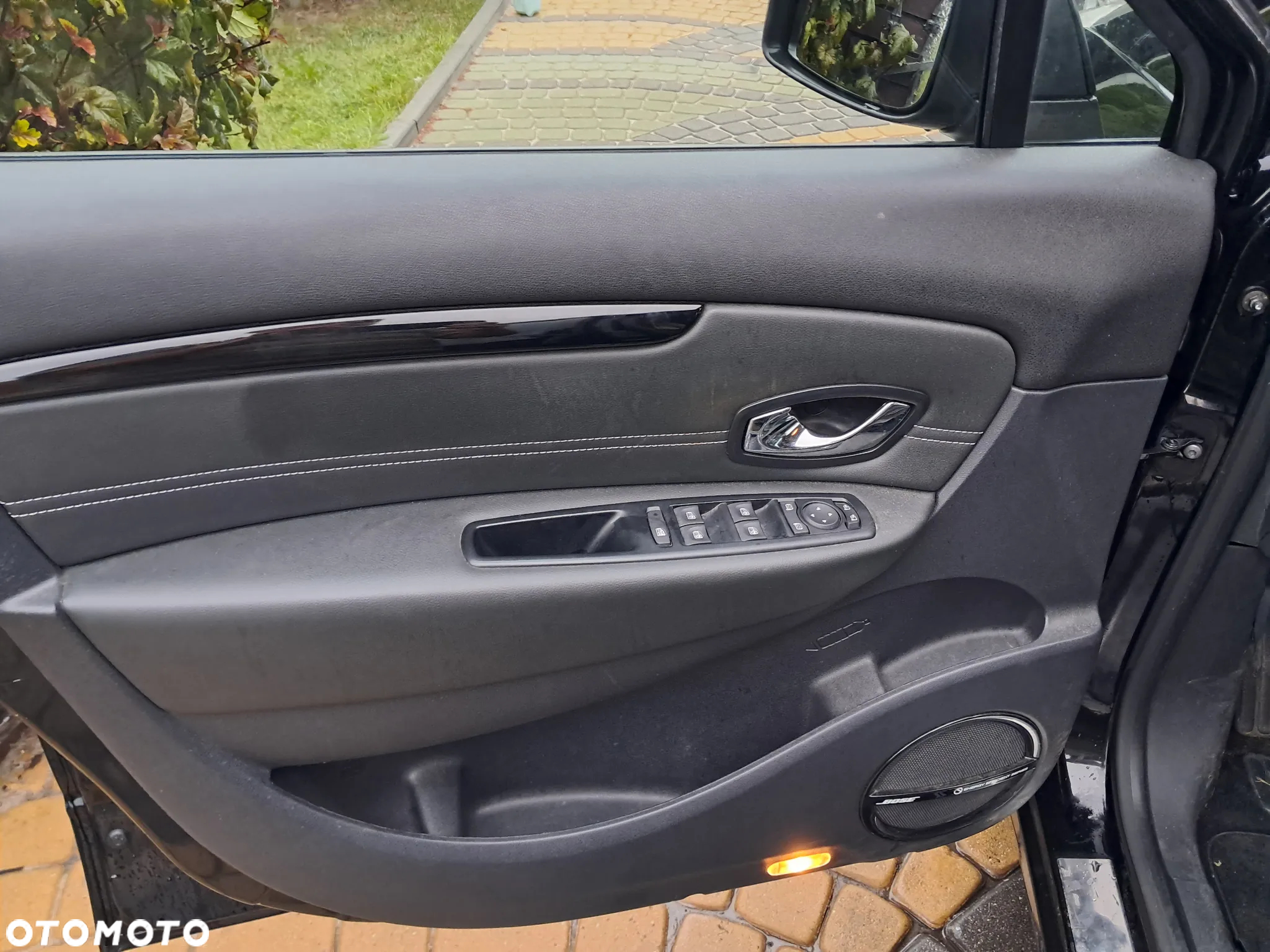 Renault Scenic 1.6 dCi Energy Bose Edition S&S - 13