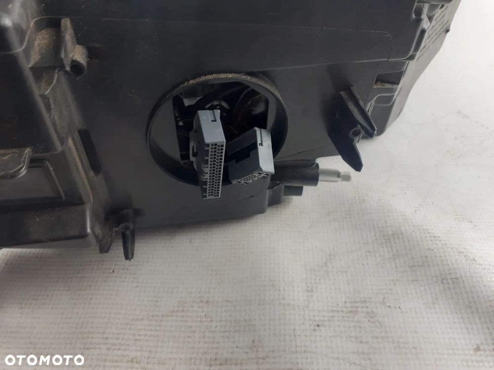 Lampa Volvo XC40 prawa Mid led 31655990 - 8