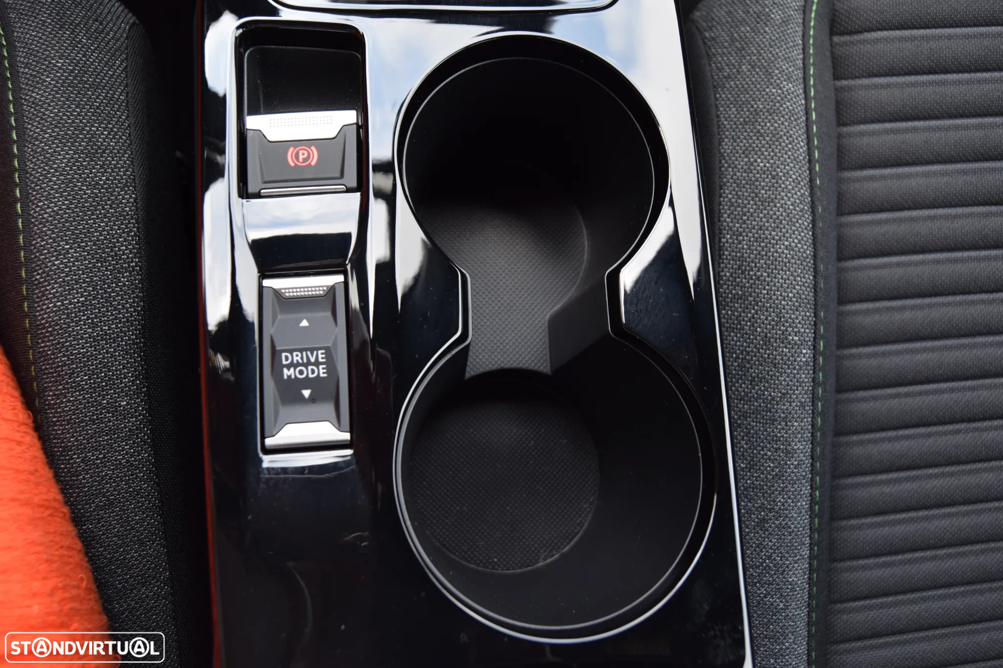 Peugeot e-2008 54 kWh Active - 34