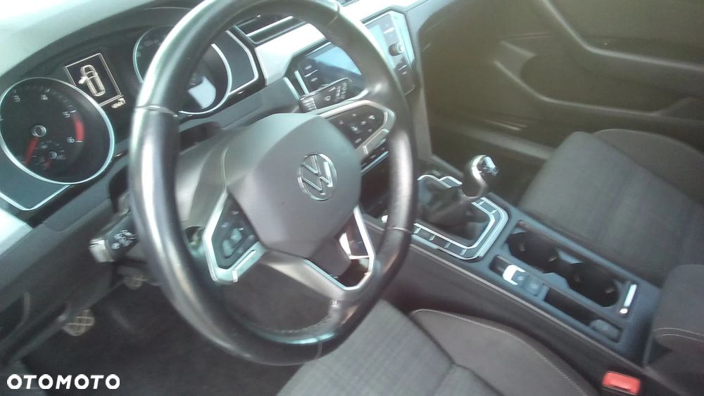 Volkswagen Passat 2.0 TDI EVO Business - 15