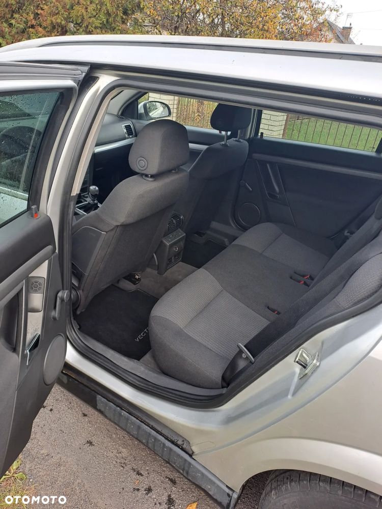 Opel Vectra 1.9 CDTI DPF Business Plus - 11