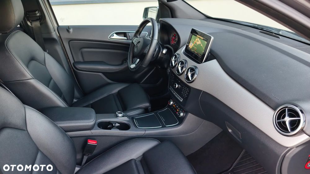 Mercedes-Benz Klasa B 180 d 7G-DCT Edition - 17
