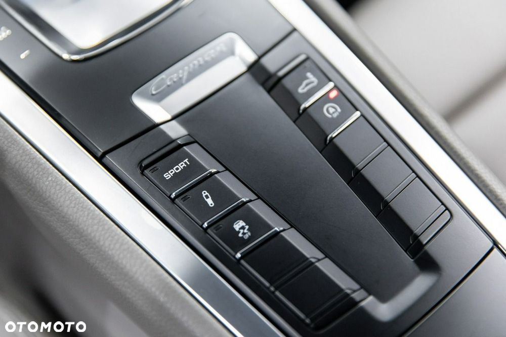Porsche Cayman S PDK - 35