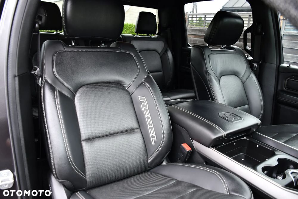 RAM 1500 Crew Cab Longhorn - 32