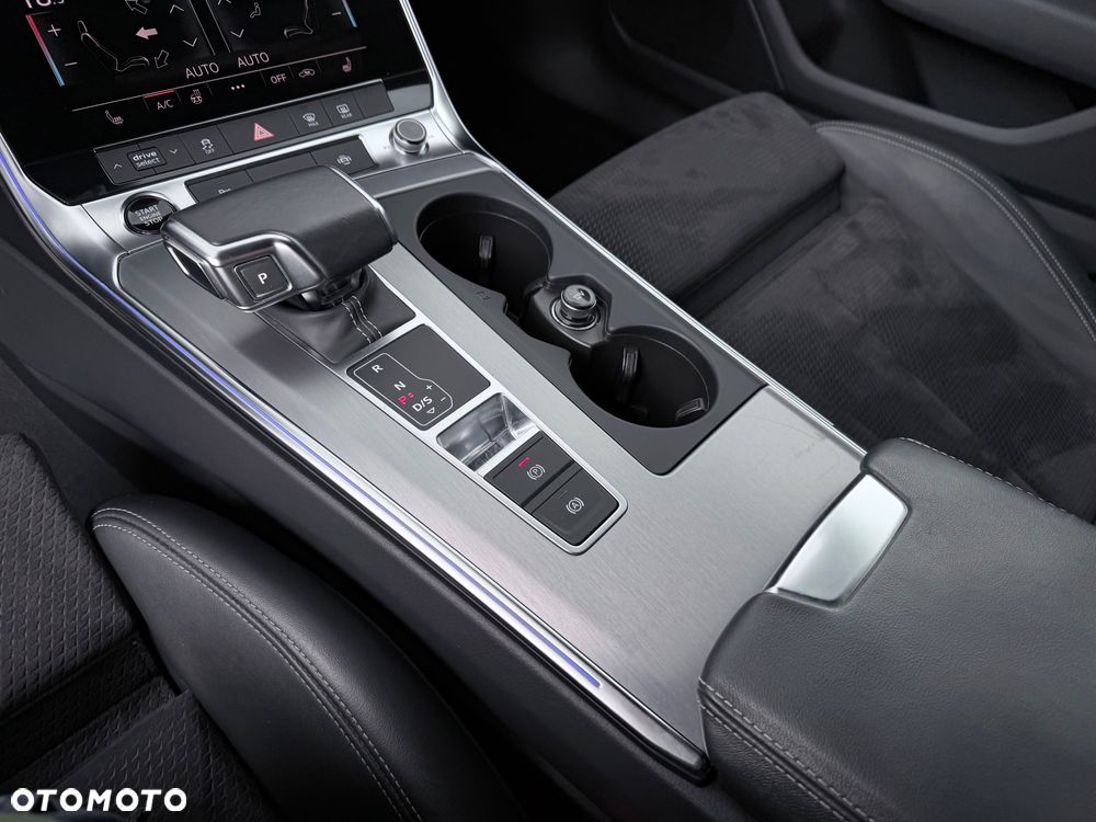 Audi A6 Avant 55 TFSI e quattro S tronic sport - 38
