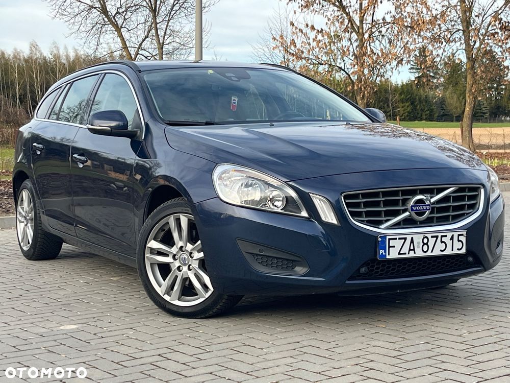 Volvo V60 D3 Momentum - 1