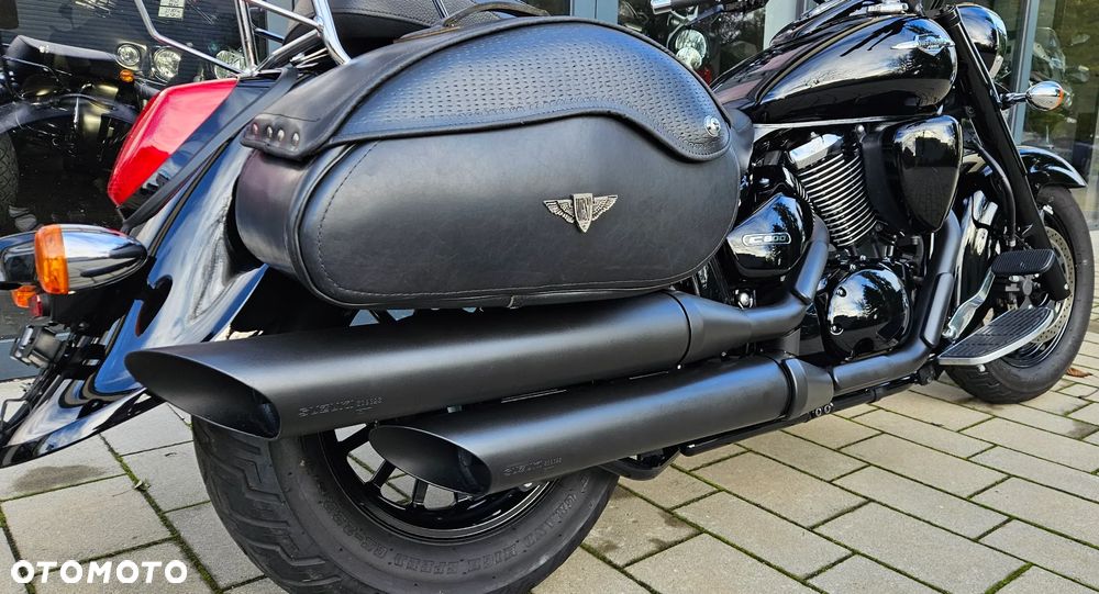 Suzuki Intruder - 16