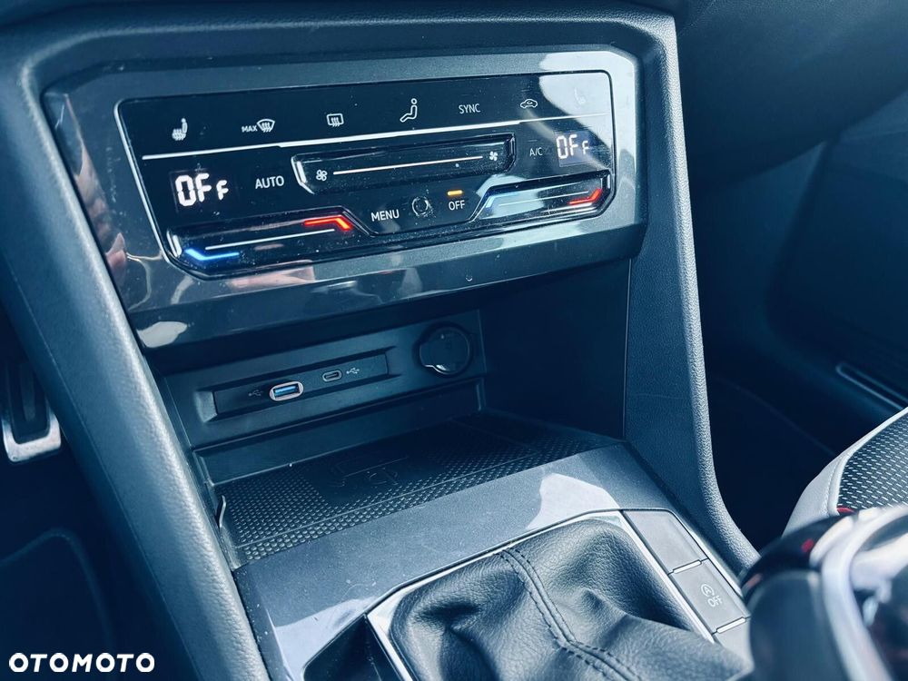 Volkswagen Tiguan 2.0 TSI 4Mot Urban Sport DSG - 32