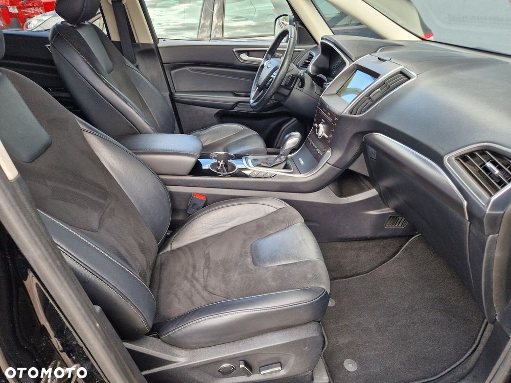 Ford S-Max 2.0 TDCi 4WD Titanium PowerShift - 37