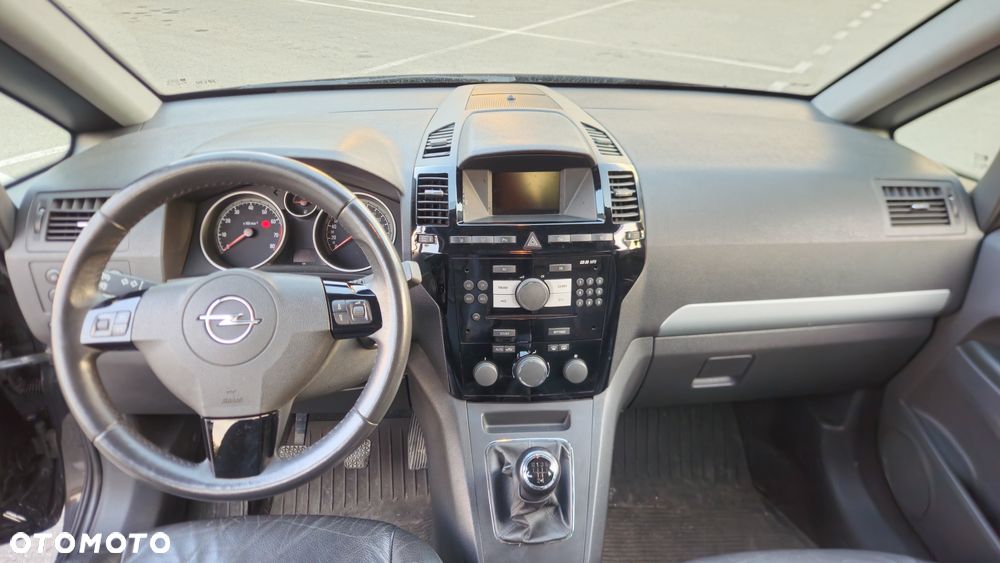 Opel Zafira 1.8 Innovation 110 Jahre - 9