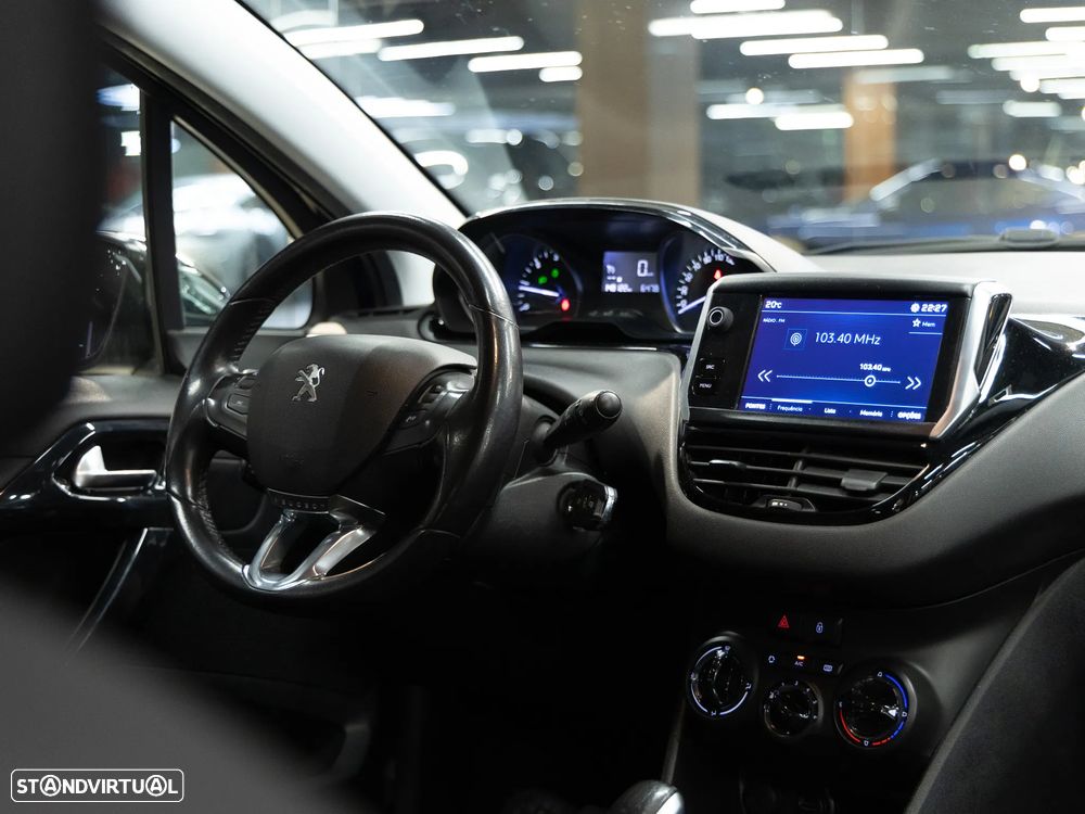 Peugeot 208 1.6 BlueHDi Style - 19