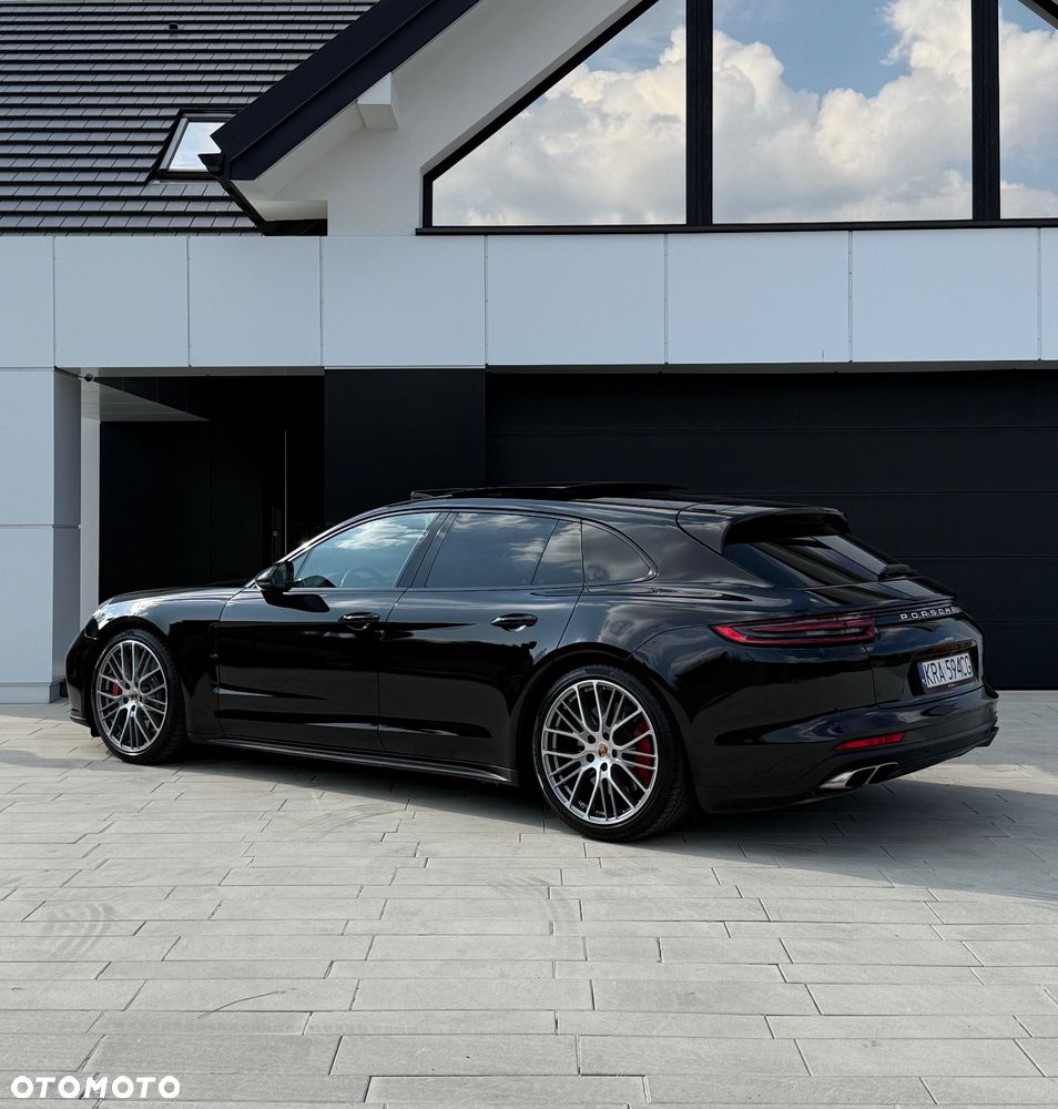Porsche Panamera Turbo - 16