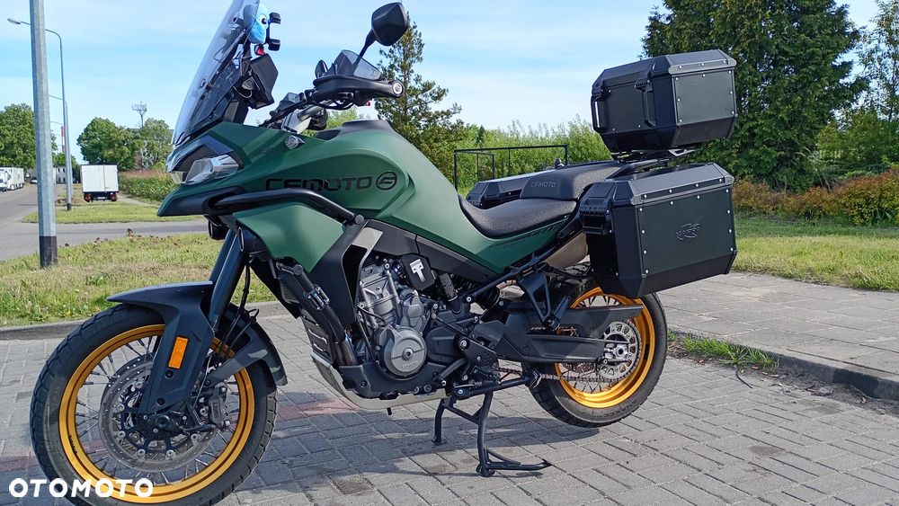 CFMoto 800MT Touring - 2
