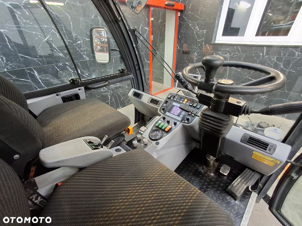 Inny Zamiatarka Hako Citymaster 2000 Klimatyzacja 2 Osie Skrętne Oświetlenie Ostrzegawcze Zamiatarka Chodnikowa 2016r - 23